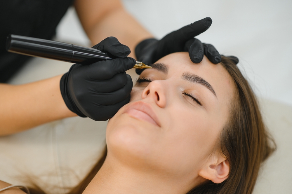 cosmetic eyebrow tattooing1